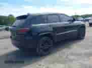 2018 Jeep Grand Cherokee Upland z VIN 1C4RJFAGXJC263843, wystawiony jako IAAI lot #43017495 z przebiegiem 142 416 mil mil oraz . Historia ofert i sprzedaży dostępna na DreamBid. Obrazek 4.