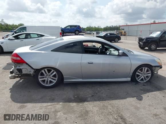 2003 Honda Accord EX с VIN 1HGCM81693A015602, выставлен на аукционе IAAI как лот 42501617 с пробегом 213 450 миль миль и . История ставок и продаж доступна на DreamBid. Изображение 14.