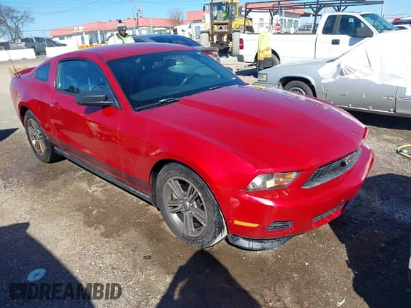 2012 Ford Mustang Premium с VIN 1ZVBP8AM0C5211028, выставлен на аукционе IAAI как лот 41751885 с пробегом 203 355 миль миль и . История ставок и продаж доступна на DreamBid. Изображение 1.