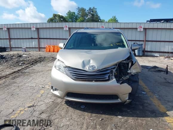 2017 Toyota Sienna XLE Auto Access Seat с VIN 5TDYZ3DC4HS837017, выставлен на аукционе IAAI как лот 42237044 с пробегом 91 041 миль миль и . История ставок и продаж доступна на DreamBid. Изображение 11.