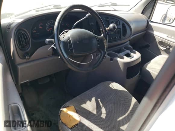 2000 Ford Econoline Cargo с VIN 1FTSE34F8YHA84494, выставлен на аукционе Copart как лот 53182035 с пробегом 119 730 миль миль и На запчасти • Non repairable. История ставок и продаж доступна на DreamBid. Изображение 8.