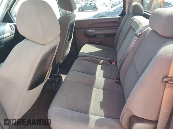 2008 Chevrolet Silverado 1500 1LT z VIN 2GCEC13J281334151, wystawiony jako Copart lot #59548085 z przebiegiem 128 333 mil mil oraz Szkoda całkowita • Salvage title. Historia ofert i sprzedaży dostępna na DreamBid. Obrazek 10.