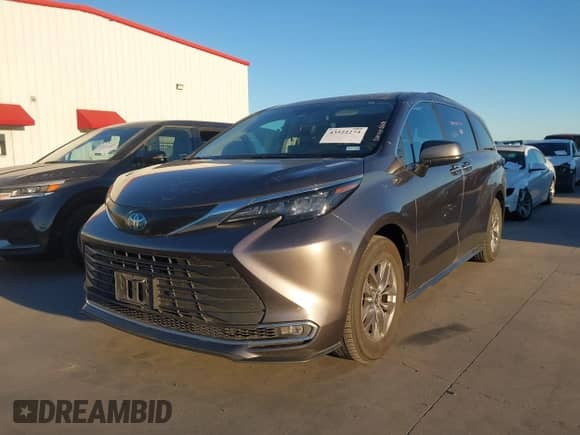 2024 Toyota Sienna XLE с VIN 5TDYRKEC7RS181938, выставлен на аукционе IAAI как лот 43522274 с пробегом 55 698 миль миль и . История ставок и продаж доступна на DreamBid. Изображение 2.