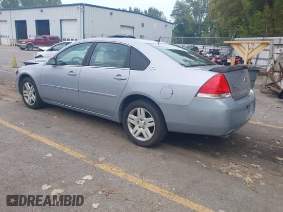 2006 Chevrolet Impala LT 3.9L с VIN 2G1WC581169203966, выставлен на аукционе IAAI как лот 43264948 с пробегом 212 282 миль миль и . История ставок и продаж доступна на DreamBid. Изображение 3.