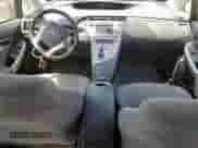 2015 Toyota Prius Advanced z VIN JTDKN3DP2F3072800, wystawiony jako Copart lot #68775805 z przebiegiem 161 918 mil mil oraz Szkoda całkowita • Salvage title. Historia ofert i sprzedaży dostępna na DreamBid. Obrazek 8.