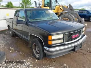 1995 GMC Sierra 1500 with VIN 2GTEC19H4S1525954, listed as a IAAI auction lot 42178000 with 121,103 mi miles and . Bid and sale history available at DreamBid. Image 1.