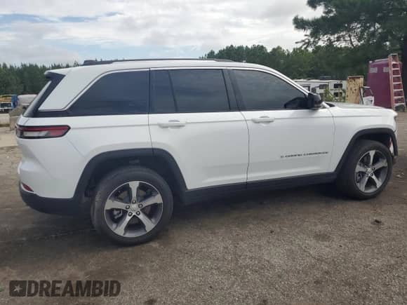 2023 Jeep Grand Cherokee with VIN 1C4RJYB65P8786894, listed as a Copart auction lot 66939075 with 23,572 mi miles and Salvage title. Bid and sale history available at DreamBid. Image 3.