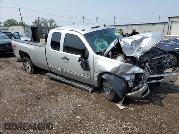 2011 Chevrolet Silverado 3500HD DRW LT с VIN 1GC5K0C85BZ358517, выставлен на аукционе Copart как лот 59889425 с пробегом 71 293 миль миль и Списание • Salvage title. История ставок и продаж доступна на DreamBid. Изображение 4.