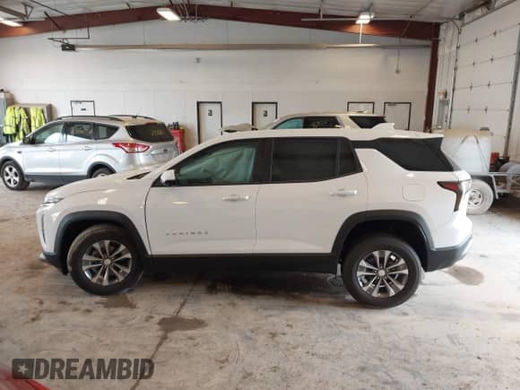 2025 Chevrolet Equinox FWD LT with VIN 3GNAXHEG9SL171461, listed as a IAAI auction lot 42763366 with 1,467 mi miles and . Bid and sale history available at DreamBid. Image 14.