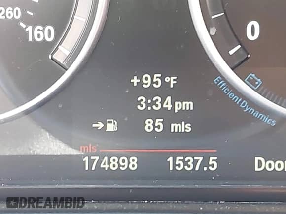 2012 BMW 5 Series 528i с VIN WBAXG5C55CDW92426, выставлен на аукционе IAAI как лот 43264359 с пробегом 174 898 миль миль и . История ставок и продаж доступна на DreamBid. Изображение 7.