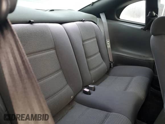 2003 Ford Mustang Standard z VIN 1FAFP40493F313569, wystawiony jako Copart lot #82765965 z przebiegiem 117 835 mil mil oraz Czysty tytuł • Clean title. Historia ofert i sprzedaży dostępna na DreamBid. Obrazek 10.