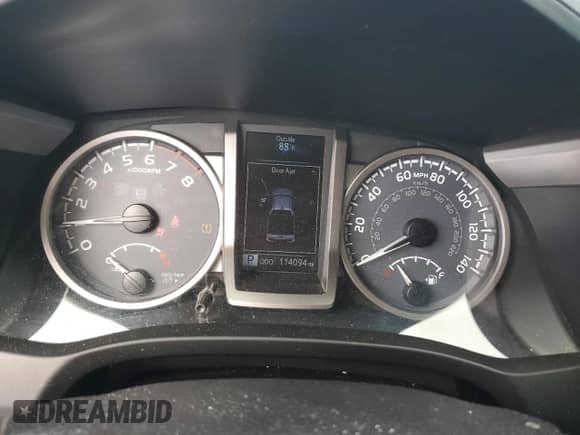 2016 Toyota Tacoma SR5 с VIN 5TFAZ5CN9GX005231, выставлен на аукционе Copart как лот 84800115 с пробегом 114 094 миль миль и Списание • Salvage title. История ставок и продаж доступна на DreamBid. Изображение 9.