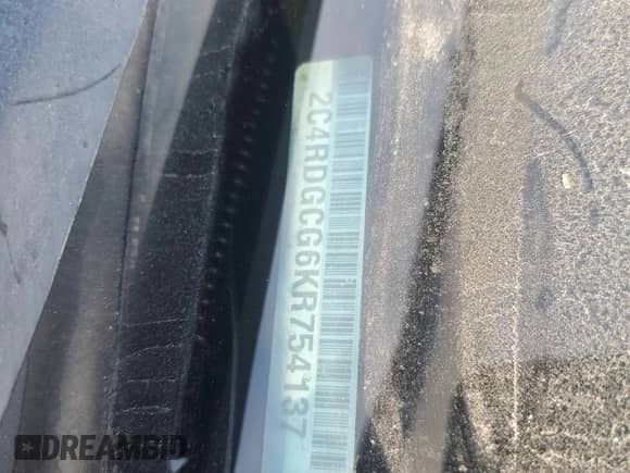 2019 Dodge Grand Caravan SXT with VIN 2C4RDGCG6KR754137, listed as a Copart auction lot 81308765 with 87,585 mi miles and Salvage title. Bid and sale history available at DreamBid. Image 13.