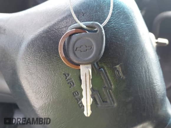 2001 Chevrolet Express с VIN 1GAHG39R711229376, выставлен на аукционе IAAI как лот 41948861 с пробегом 124 925 миль миль и . История ставок и продаж доступна на DreamBid. Изображение 11.