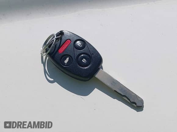 2009 Honda Pilot Touring with VIN 5FNYF38839B003759, listed as a IAAI auction lot 42594357 with 208,297 mi miles and . Bid and sale history available at DreamBid. Image 11.