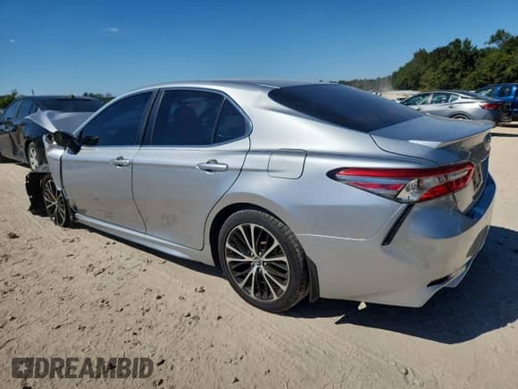 2018 Toyota Camry SE с VIN 4T1B11HK2JU048056, выставлен на аукционе Copart как лот 86617475 с пробегом 181 528 миль миль и Списание • Salvage title. История ставок и продаж доступна на DreamBid. Изображение 2.