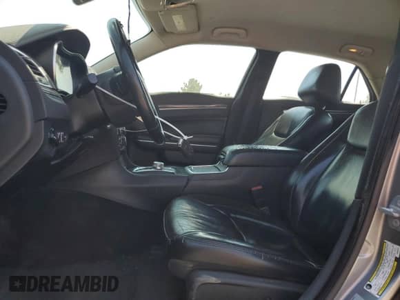 2017 Chrysler 300 Limited с VIN 2C3CCAAGXHH662248, выставлен на аукционе Copart как лот 80864205 с пробегом 143 491 миль миль и Списание • Salvage title. История ставок и продаж доступна на DreamBid. Изображение 7.