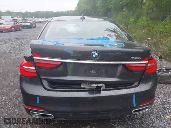 2019 BMW 7 Series 740i with VIN WBA7E2C58KB454665, listed as a IAAI auction lot 42441437 with 89,560 mi miles and . Bid and sale history available at DreamBid. Image 6.