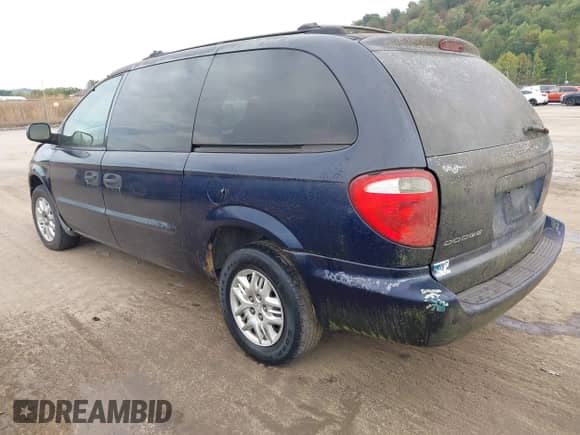 2003 Dodge Caravan SE with VIN 1D4GP24333B249320, listed as a IAAI auction lot 43284797 with 179,289 mi miles and . Bid and sale history available at DreamBid. Image 3.