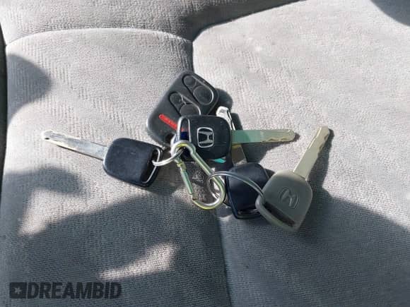 2004 Honda Odyssey EX с VIN 5FNRL18604B070814, выставлен на аукционе IAAI как лот 43211052 с пробегом 280 069 миль миль и . История ставок и продаж доступна на DreamBid. Изображение 11.