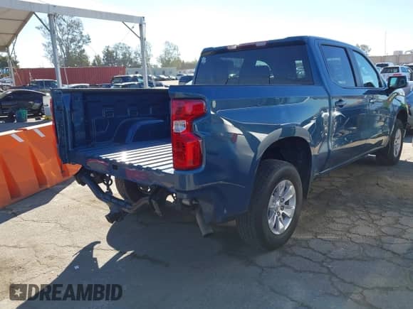 2024 Chevrolet Silverado 1500 LT with VIN 3GCPACEK1RG173476, listed as a IAAI auction lot 43450587 with 19,972 mi miles and . Bid and sale history available at DreamBid. Image 4.