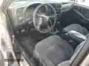 2002 Chevrolet Blazer LS с VIN 1GNCS18W52K214535, выставлен на аукционе Copart как лот 55815465 с пробегом 160 614 миль миль и Списание • Salvage title. История ставок и продаж доступна на DreamBid. Изображение 8.