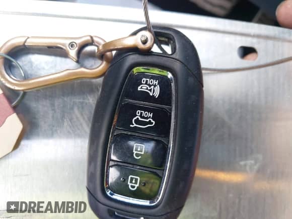 2019 Hyundai Veloster Turbo R-Spec z VIN KMHTH6AB1KU006986, wystawiony jako IAAI lot #42052689 z przebiegiem 92 317 mil mil oraz . Historia ofert i sprzedaży dostępna na DreamBid. Obrazek 11.