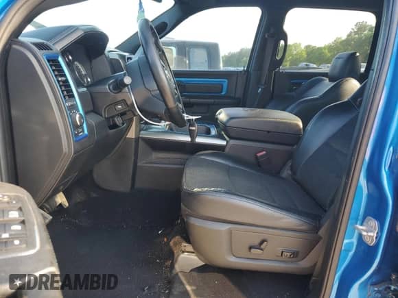 2018 Ram 1500 Sport z VIN 1C6RR6MT8JS177509, wystawiony jako Copart lot #52607455 z przebiegiem 110 203 mil mil oraz Szkoda całkowita • Salvage title. Historia ofert i sprzedaży dostępna na DreamBid. Obrazek 7.