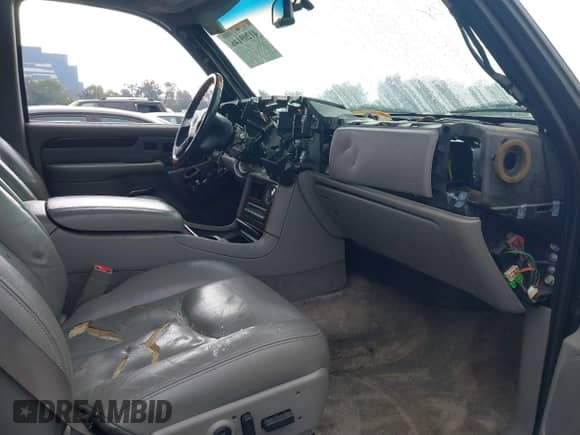 2003 Cadillac Escalade z VIN 1GYEK63NX3R280787, wystawiony jako IAAI lot #41209146 z przebiegiem Nie podano mil oraz . Historia ofert i sprzedaży dostępna na DreamBid. Obrazek 5.