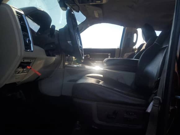 2014 Ram 1500 Longhorn с VIN 1C6RR7PT4ES311696, выставлен на аукционе Copart как лот 68130385 с пробегом 226 020 миль миль и Списание • Salvage title. История ставок и продаж доступна на DreamBid. Изображение 7.