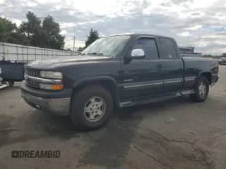 2002 Chevrolet Silverado 1500 LS with VIN 2GCEK19V721198314, listed as a Copart auction lot 82234815 with 120,359 mi miles and Salvage title. Bid and sale history available at DreamBid. Image 1.