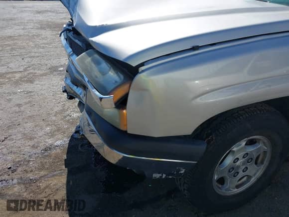 2004 Chevrolet Silverado 1500 LS с VIN 2GCEC19TX41341593, выставлен на аукционе IAAI как лот 42887375 с пробегом 236 076 миль миль и . История ставок и продаж доступна на DreamBid. Изображение 17.