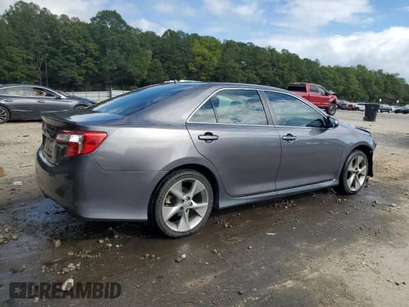 2014 Toyota Camry SE with VIN 4T1BK1FK5EU545429, listed as a Copart auction lot 83930235 with 177,384 mi miles and Salvage title. Bid and sale history available at DreamBid. Image 3.