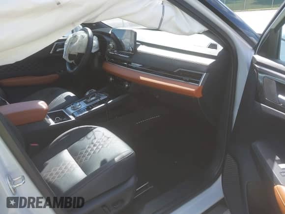 2024 Mitsubishi Outlander SEL с VIN JA4J3WA89RZ010189, выставлен на аукционе IAAI как лот 43075127 с пробегом 13 661 миль миль и . История ставок и продаж доступна на DreamBid. Изображение 5.
