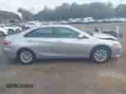 2015 Toyota Camry LE z VIN 4T4BF1FK2FR453576, wystawiony jako IAAI lot #43327984 z przebiegiem 129 041 mil mil oraz . Historia ofert i sprzedaży dostępna na DreamBid. Obrazek 13.