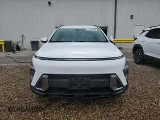 2024 Hyundai Kona SEL с VIN KM8HBCAB9RU117513, выставлен на аукционе Copart как лот 89566575 с пробегом 47 266 миль миль и Чистый • Clean title. История ставок и продаж доступна на DreamBid. Изображение 5.