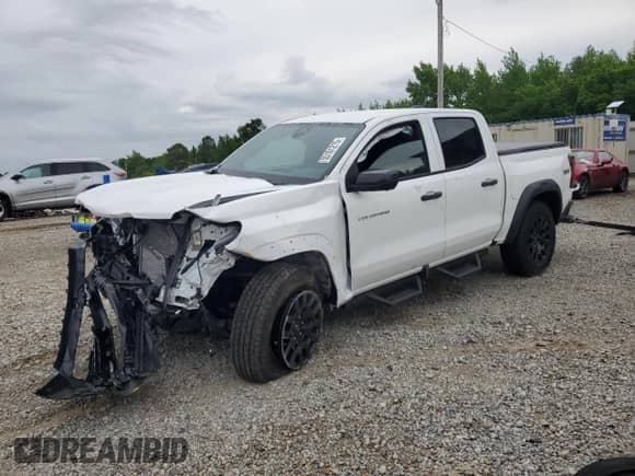 2025 Chevrolet Colorado 4WD Trail Boss с VIN 1GCPTEEK0S1146294, выставлен на аукционе Copart как лот 55101215 с пробегом 3 087 миль миль и Списание • Salvage title. История ставок и продаж доступна на DreamBid. Изображение 1.