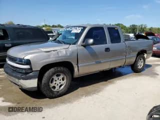 2002 Chevrolet Silverado 1500 с VIN 2GCEC19W221285706, выставлен на аукционе Copart как лот 68417304 с пробегом 178 094 миль миль и На запчасти • Non repairable. История ставок и продаж доступна на DreamBid. Изображение 1.