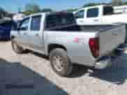 2010 Chevrolet Colorado 1LT z VIN 1GCJTCDE0A8138854, wystawiony jako IAAI lot #43450584 z przebiegiem 275 389 mil mil oraz . Historia ofert i sprzedaży dostępna na DreamBid. Obrazek 3.