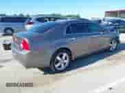 2012 Chevrolet Malibu 3LT z VIN 1G1ZF5E78CF119482, wystawiony jako IAAI lot #42305828 z przebiegiem 133 993 mil mil oraz . Historia ofert i sprzedaży dostępna na DreamBid. Obrazek 4.