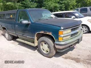 1996 Chevrolet Silverado 1500 with VIN 1GCEK14M0TZ230401, listed as a IAAI auction lot 42621034 with 252,574 mi miles and . Bid and sale history available at DreamBid. Image 1.