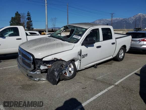 2023 Ram 1500 SLT z VIN 1C6RR6LG1PS518469, wystawiony jako Copart lot #45996985 z przebiegiem Nie podano mil oraz Nie do naprawy • Non repairable. Historia ofert i sprzedaży dostępna na DreamBid. Obrazek 1.