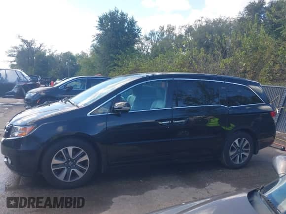 2014 Honda Odyssey Touring с VIN 5FNRL5H98EB096967, выставлен на аукционе IAAI как лот 43307881 с пробегом 131 856 миль миль и . История ставок и продаж доступна на DreamBid. Изображение 14.