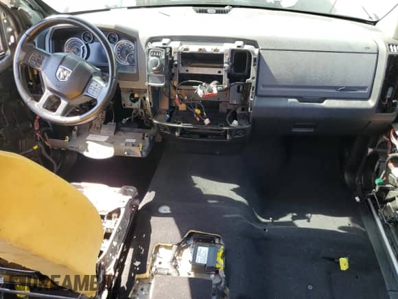 2016 Ram 1500 Big Horn z VIN 1C6RR6GTXGS403487, wystawiony jako Copart lot #59224425 z przebiegiem 123 221 mil mil oraz Szkoda całkowita • Salvage title. Historia ofert i sprzedaży dostępna na DreamBid. Obrazek 8.