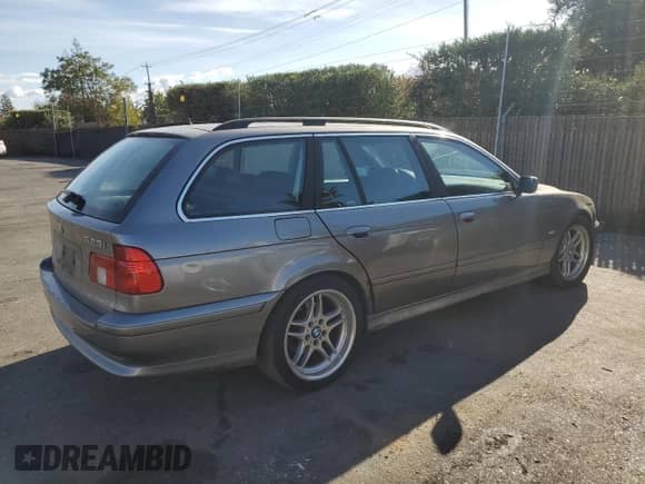 2002 BMW 5 Series 525i z VIN WBADS434X2GE10428, wystawiony jako Copart lot #78684644 z przebiegiem 183 737 mil mil oraz Szkoda całkowita • Salvage title. Historia ofert i sprzedaży dostępna na DreamBid. Obrazek 3.