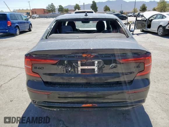 2024 Volvo S60 Plus Black Edition z VIN 7JRL12FH1RG314281, wystawiony jako Copart lot #58842195 z przebiegiem 7 522 mil mil oraz Czysty tytuł • Clean title. Historia ofert i sprzedaży dostępna na DreamBid. Obrazek 6.