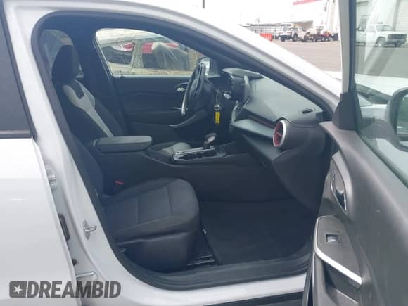 2024 Chevrolet Trax 1RS с VIN KL77LGE24RC085233, выставлен на аукционе IAAI как лот 43039867 с пробегом 37 830 миль миль и . История ставок и продаж доступна на DreamBid. Изображение 5.
