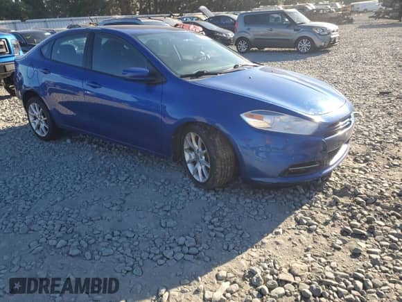 2013 Dodge Dart SXT with VIN 1C3CDFBA8DD152590, listed as a Copart auction lot 84833125 with 89,747 mi miles and Salvage title. Bid and sale history available at DreamBid. Image 4.