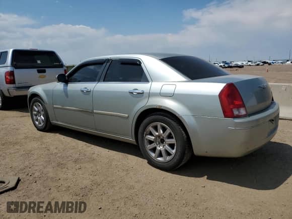 2006 Chrysler 300 Touring with VIN 2C3KA53G06H159802, listed as a Copart auction lot 60792655 with 185,731 mi miles and Salvage title. Bid and sale history available at DreamBid. Image 2.