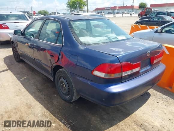 2002 Honda Accord LX with VIN 1HGCG56432A140719, listed as a IAAI auction lot 42724869 with 278,226 mi miles and . Bid and sale history available at DreamBid. Image 3.